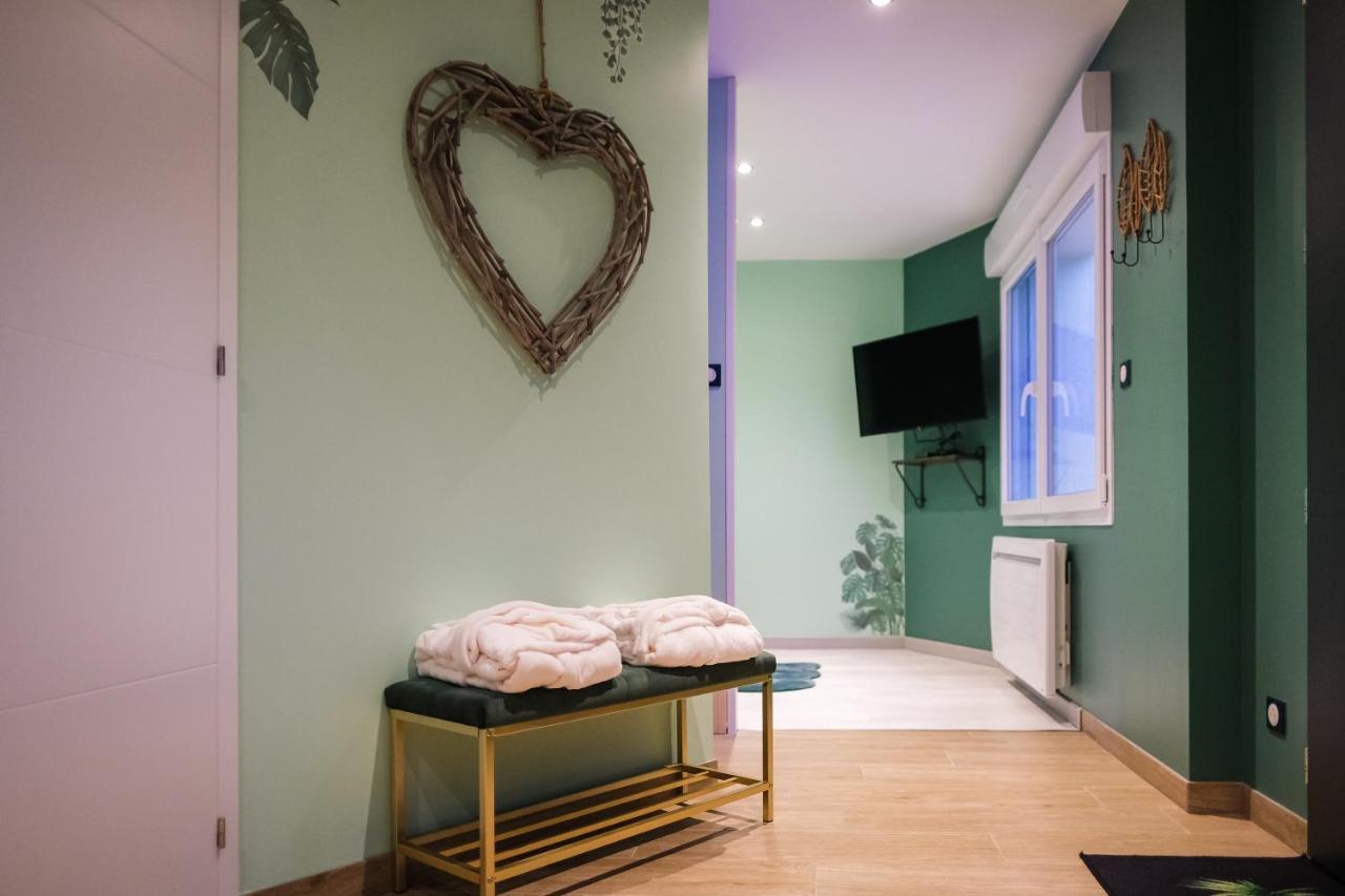 Delit D'Amour Avroult Exteriör bild